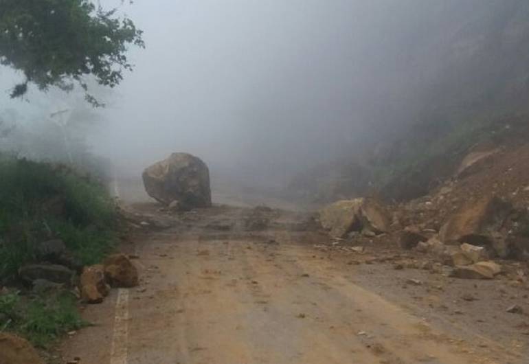 MOVILIDAD, VÍA, CARRETERA: Nuevamente taponada la vía Barichara – Guane