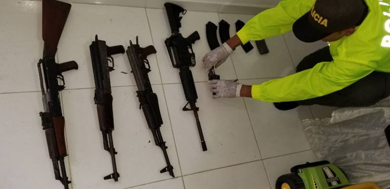 Banda "Los Pare": Banda delincuencial “El Pare” entrega fusiles y munición
