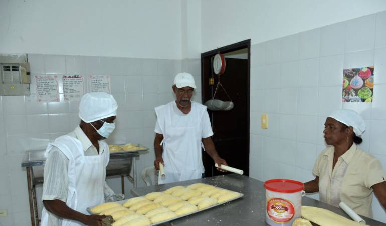 Proyectos sociales en Cartagena: Centro de Vida el Zapatero del adulto mayor tiene su panadería en Cartagena