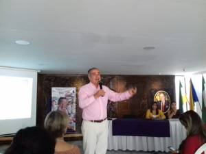 El secretario de educación del Quindío, Álvaro Arias así lo dio a conocer a los medios de comunicación El secretario de educación del Quindío, Álvaro Arias así lo dio a conocer a los medios de comunicación