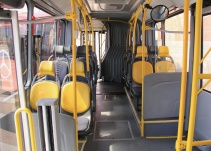 Nuevos buses de TransMilenio tendrán bancas a lo largo del bus