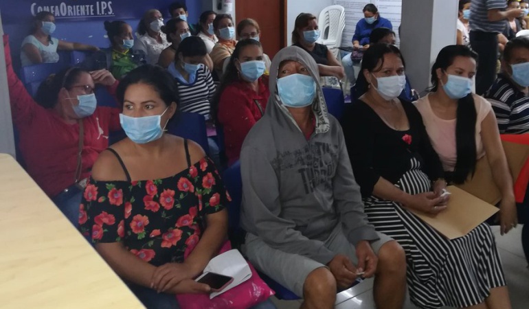 Personas en Cúcuta usando tapabocas por crisis de AH1N1