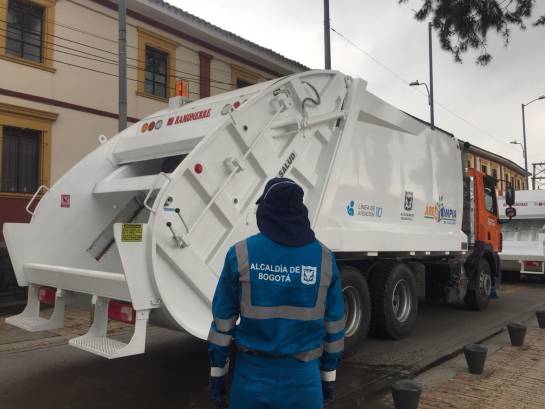 Basuras Bogotá: Empresas de aseo tienen plazo hasta agosto para traer camiones nuevos Basuras Bogotá: Empresas de aseo tienen plazo hasta agosto para traer camiones nuevos