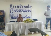 Escritor colombiano, visita Biblioteca en San Juan Nepomuceno, Bolívar