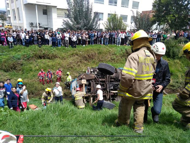 Camión aparentemente sin frenos dejó 4 heridos de gravedad en Tunja: Camión aparentemente sin frenos dejó 4 heridos de gravedad en Tunja