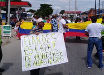 Habitantes de Flandes, Tolima, protestaron por fallas en alcantarillado