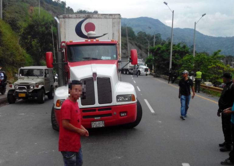 Cierre, vía, Cáceres, millonarios, sobrecostos, camioneros: Cierre de vía en Cáceres genera millonarios sobrecostos a camioneros