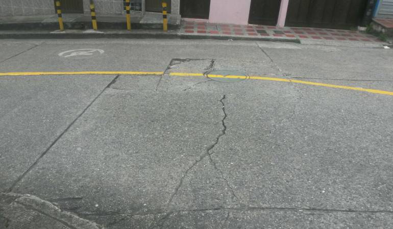 Vías en mal estado en Manizales