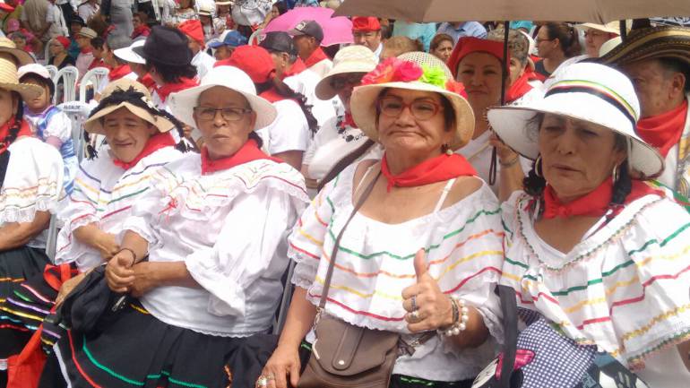DESFILE, CULTURA, SANANDEREANIDAD: Imponente desfile en el festival de la santandereanidad