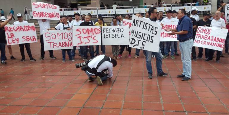 Polémica en Cali por Ley seca en el Día de la Madre: Choque entre comerciantes y alcalde de Cali por ley seca