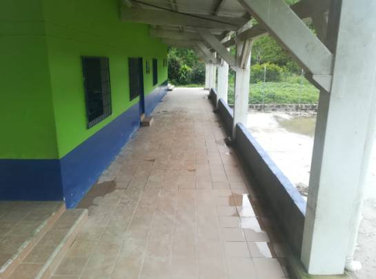 Cerrada se encuentra la escuela de primaria en Pescadero, otra zona afectada por el proyecto de la presa de hidroituango. Cerrada se encuentra la escuela de primaria en Pescadero, otra zona afectada por el proyecto de la presa de hidroituango.