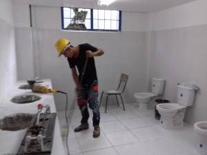 Nuevas baterias sanitarias colegio Las Colinas de la capital del Quindío Nuevas baterias sanitarias colegio Las Colinas de la capital del Quindío