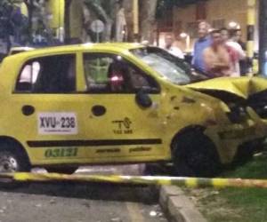 BUCARAMANGA MOTOCICLETAS MUERTE TAXI: Choque en la avenida La Rosita produjo la muerte de una persona BUCARAMANGA MOTOCICLETAS MUERTE TAXI: Choque en la avenida La Rosita produjo la muerte de una persona