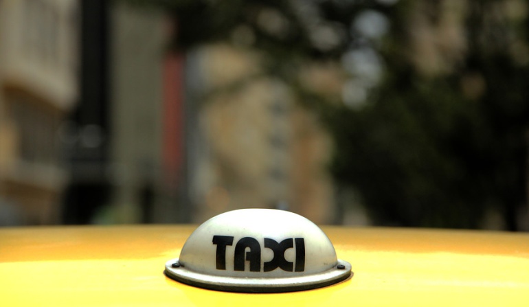 Cambio de taxímetros en Bogotá: Peñalosa ampliará plazo para cambiar taxímetros por aplicaciones