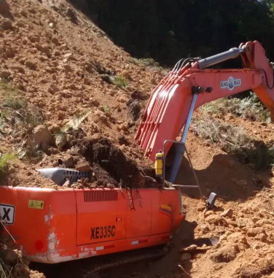 BUCARAMANGA SANTANDER ALUD INVIERNO MÁLAGA: Un alud sepulta dos carros en la carretera Curos Málaga BUCARAMANGA SANTANDER ALUD INVIERNO MÁLAGA: Un alud sepulta dos carros en la carretera Curos Málaga