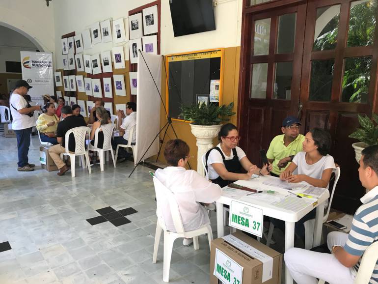 Uso indebido de publicidad y transporte de votantes en Cartagena: Uso indebido de publicidad y transporte de votantes en Cartagena