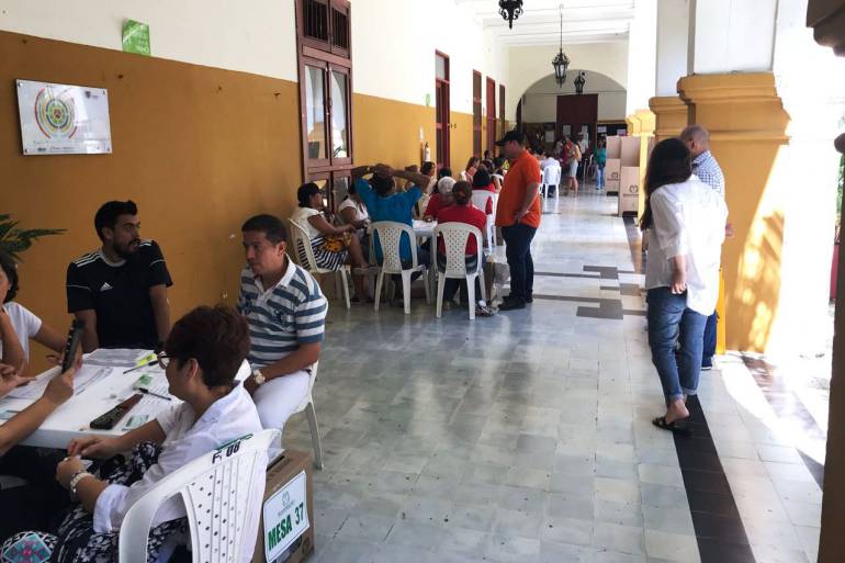 Elecciones Colombia: Fiscalía de Cartagena recibió 32 denuncias por transporte de votantes