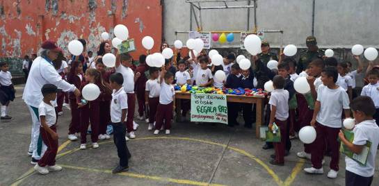 armas de juguete: Policía recolecta juguetes bélicos en el Tolima armas de juguete: Policía recolecta juguetes bélicos en el Tolima