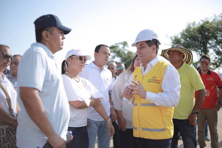 Gobernador de Bolívar y Alcaldesa (e) de Cartagena inspeccionan obras: Gobernador de Bolívar y Alcaldesa (e) de Cartagena inspeccionan obras
