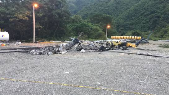 Delincuentes queman helicóptero en Valle de Toledo, Antioquia Delincuentes queman helicóptero en Valle de Toledo, Antioquia