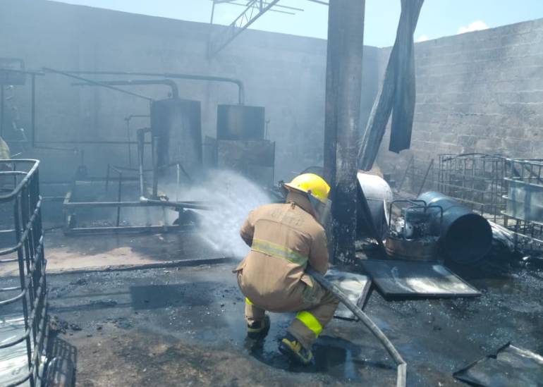 Cuatro quemados tras una explosión en fábrica de Barranquilla