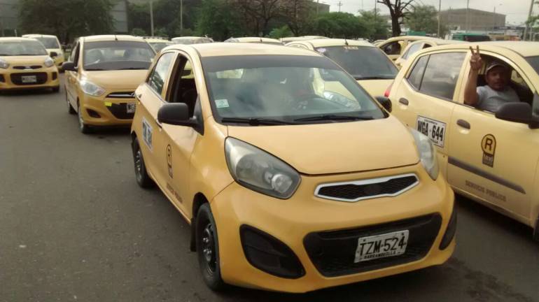 AMB solicita a Mintransporte eximir de pago de panillas a taxistas: AMB pide a Mintransporte eximir de pago de planillas a taxistas en juegos