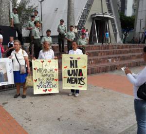 En la plaza de Bolívar de la capital del Quindío se cumplió la protesta En la plaza de Bolívar de la capital del Quindío se cumplió la protesta