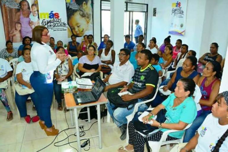 Encuentros pedagógicos de Mas Familias en Acción en barrios de Cartagena: Encuentros pedagógicos de Mas Familias en Acción en barrios de Cartagena