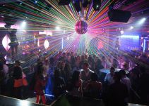 Si cumplen requisitos, bares y discotecas irían hasta las 5 a.m. en Bogotá