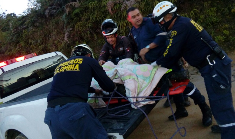 Varios socorristas atendieron la emergencia.