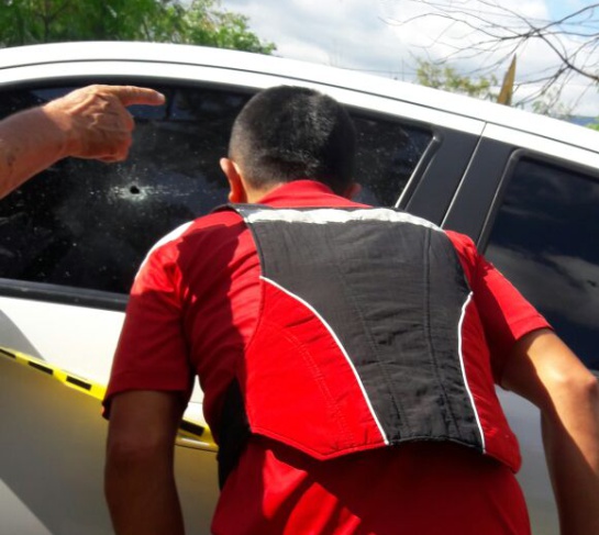CONDUCTOR HERIDO, NORTE, SICARIOS, BUCARAMANGA: Pistolero disparó a conductor en el norte CONDUCTOR HERIDO, NORTE, SICARIOS, BUCARAMANGA: Pistolero disparó a conductor en el norte