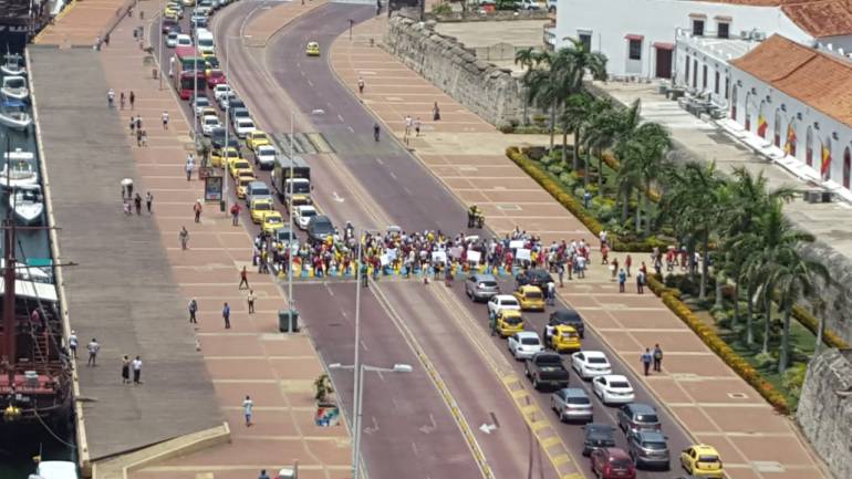 Protestas Espacio Público Cartagena: Vendedores informales protestan en Cartagena por operativos de desalojo