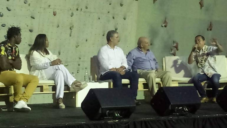 El Presidente Iván Duque en el Petronio Álvarez: El Presidente Iván Duque se "petronizo" en su visita a Cali