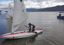 Escuela Naval de Cartagena participa en Copa de Sunfish en Tominé
