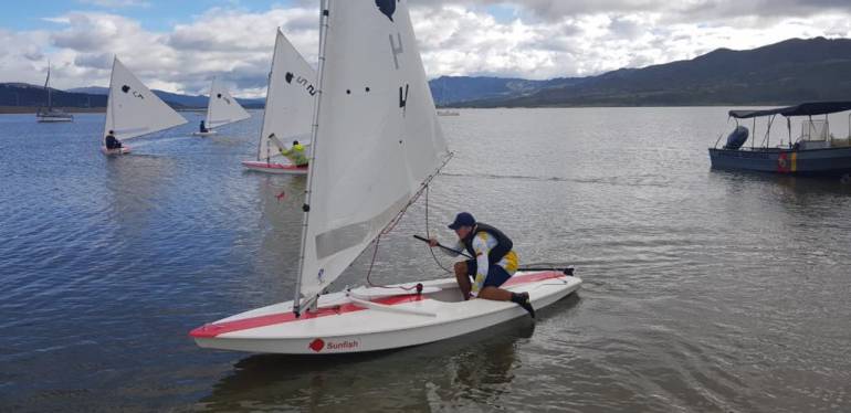 Escuela Naval de Cartagena participa en Copa de Sunfish en Tominé: Escuela Naval de Cartagena participa en Copa de Sunfish en Tominé