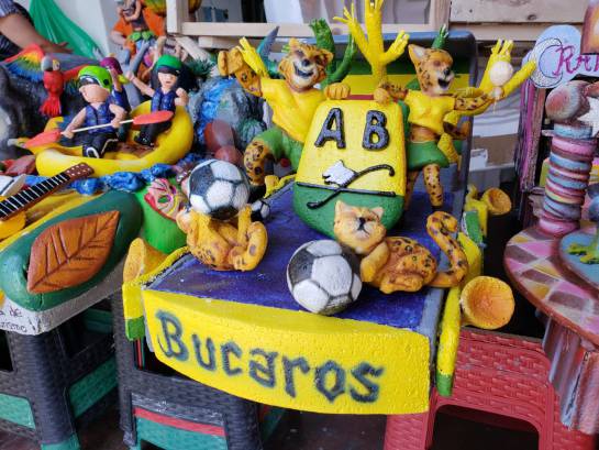 ASÍ ELABORAN LAS CARROZAS DEL DESFILE DE LA CULTURA EN BUCARAMANGA: Video: Así elaboran las carrozas para el desfile de las ferias ASÍ ELABORAN LAS CARROZAS DEL DESFILE DE LA CULTURA EN BUCARAMANGA: Video: Así elaboran las carrozas para el desfile de las ferias
