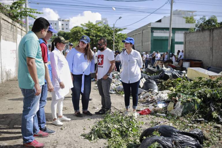 Alcaldesa de Cartagena exigió a Policía sanciones por basureros satélites: Alcaldesa de Cartagena exigió a Policía sanciones por basureros satélites