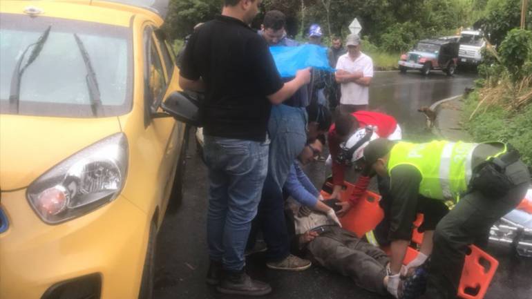 Muerte por accidente de tránsito en Bolivia Caldas: Anciano de 84 años murió luego de que un taxi lo atropelló en Pensilvania