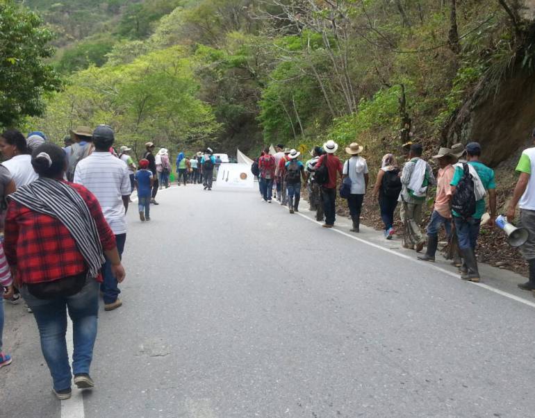 protestas,Ituango, enfrentamientos: Protesta en Ituango terminó en enfrentamientos verbales en Ituango