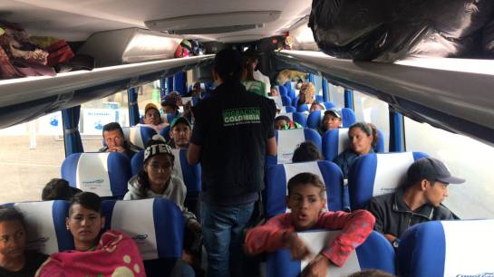 VENEZOLANOS RETORNO BUCARAMANGA CONSULADO: Video: Desalojan el parque del Agua, el refugio de venezolanos VENEZOLANOS RETORNO BUCARAMANGA CONSULADO: Video: Desalojan el parque del Agua, el refugio de venezolanos