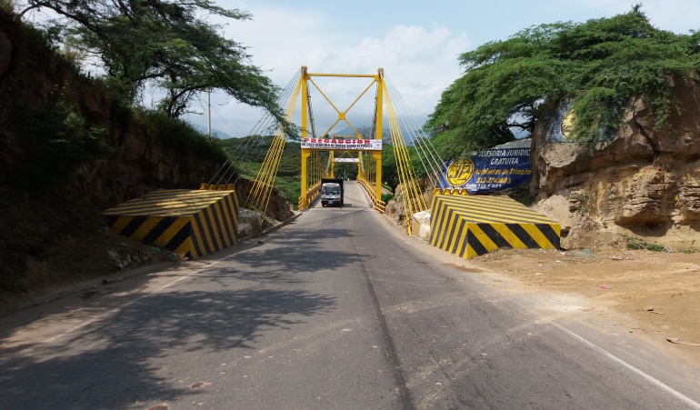 Puente Mariano Ospina Pérez sobre río Zulia