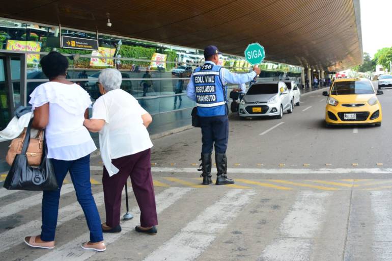 Toma de educación vial en el Aeropuerto Rafael Núñez de Cartagena: Toma de educación vial en el Aeropuerto Rafael Núñez de Cartagena