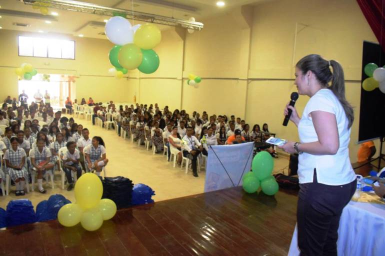 450 estudiantes de Arjona se graduaron como patrulleros escolares: 450 estudiantes de Arjona se graduaron como patrulleros escolares