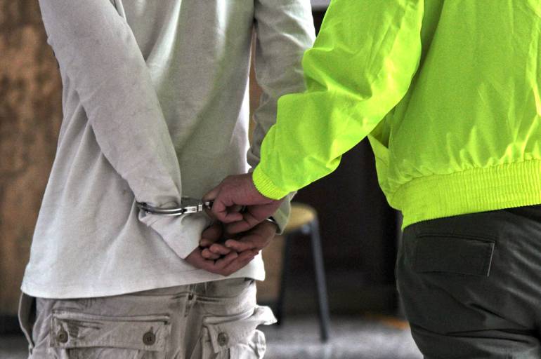 Cárcel a hombre que al parecer intentó asesinar a pareja de su exnovia: Cárcel a hombre que al parecer intentó asesinar a pareja de su exnovia