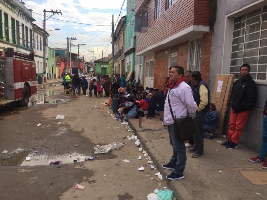 Indígenas en Bogotá: Incendio en el centro de Bogotá afecta la comunidad Embera Indígenas en Bogotá: Incendio en el centro de Bogotá afecta la comunidad Embera