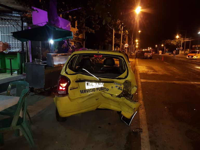 Conductor borracho causó destrozos al huir de las autoridades en Cartagena: Conductor borracho causó destrozos al huir de las autoridades en Cartagena
