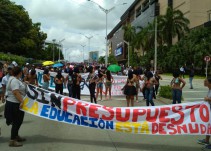 "Sin presupuesto la educación está desnuda": estudiantes en Barranquilla