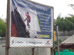 Padres de familia y bicicrosistas se mostraron desconcertados con los avances de la pista Padres de familia y bicicrosistas se mostraron desconcertados con los avances de la pista