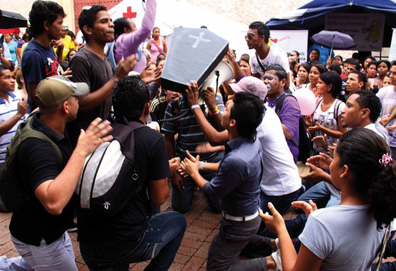 Gobernador y congresista campesino de Boyacá marcharon con universitarios: Gobernador y congresista campesino de Boyacá marcharon con universitarios