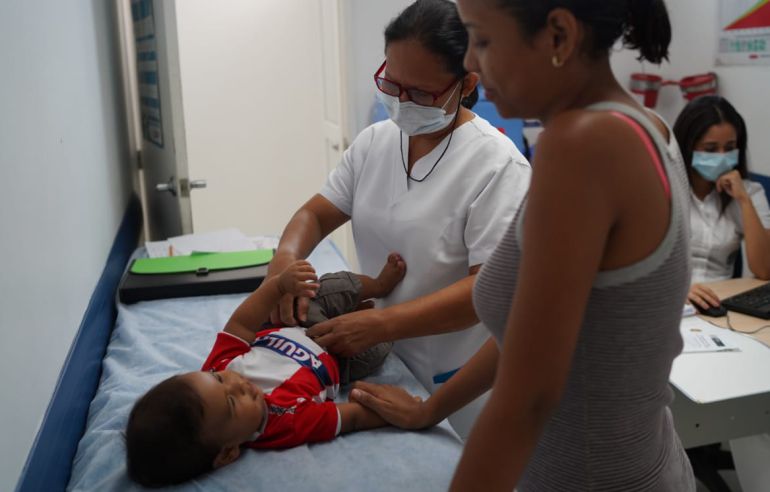 Vacunación: Casa a casa vacunarán a niños contra la sarampión en Barranquilla
